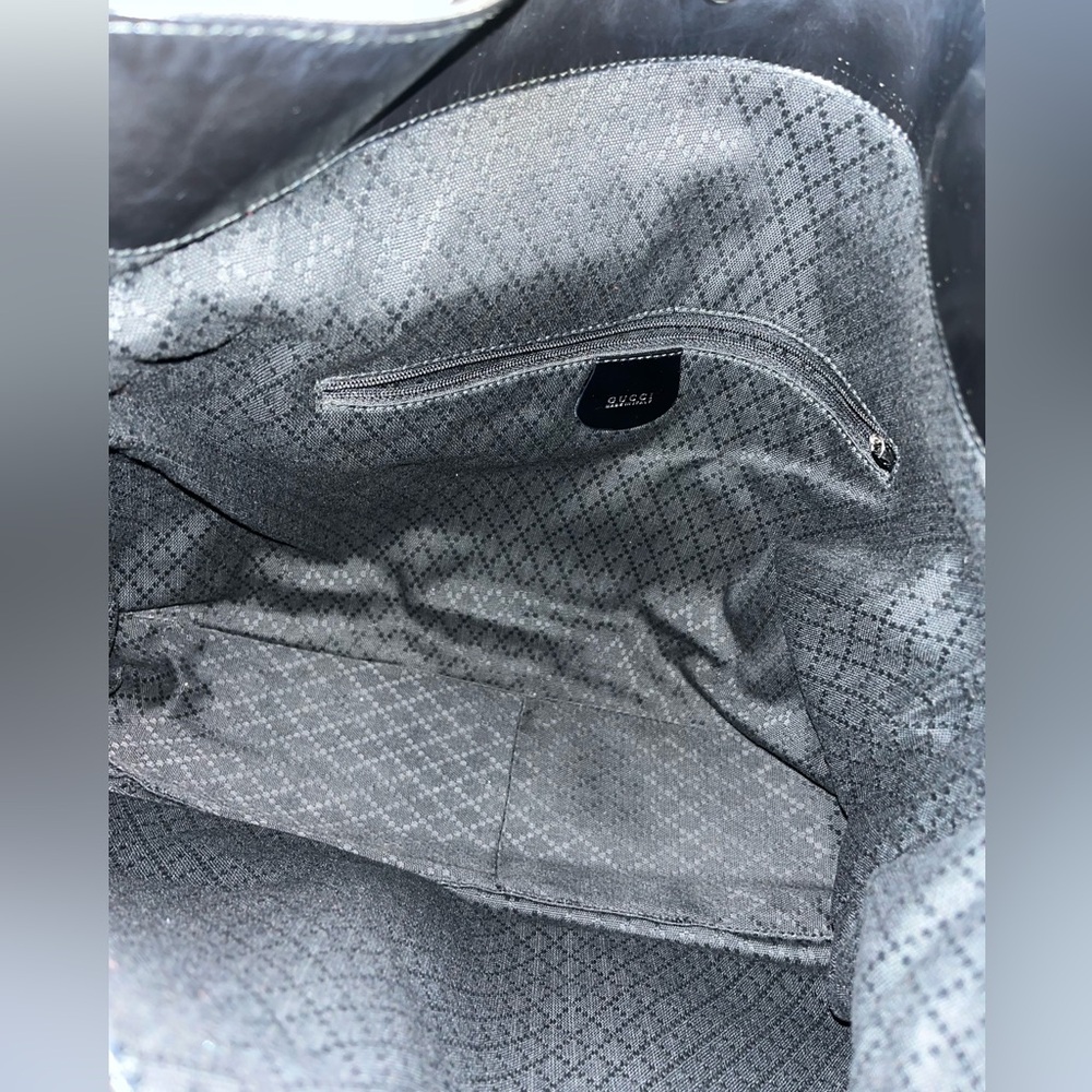 Gucci Bamboo Nylon/ Patented Leather Shoulder Bag - Picture 4 of 15